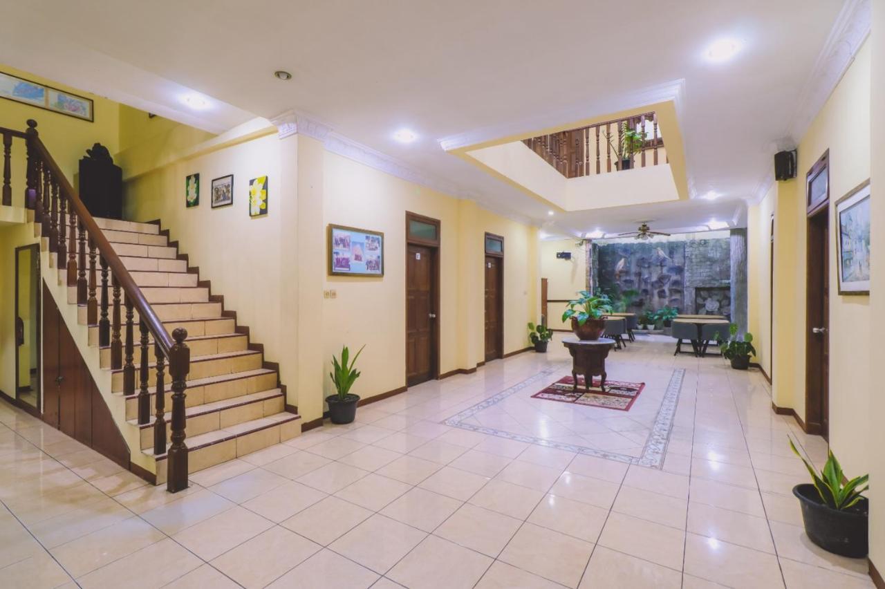 Hotel Pia *