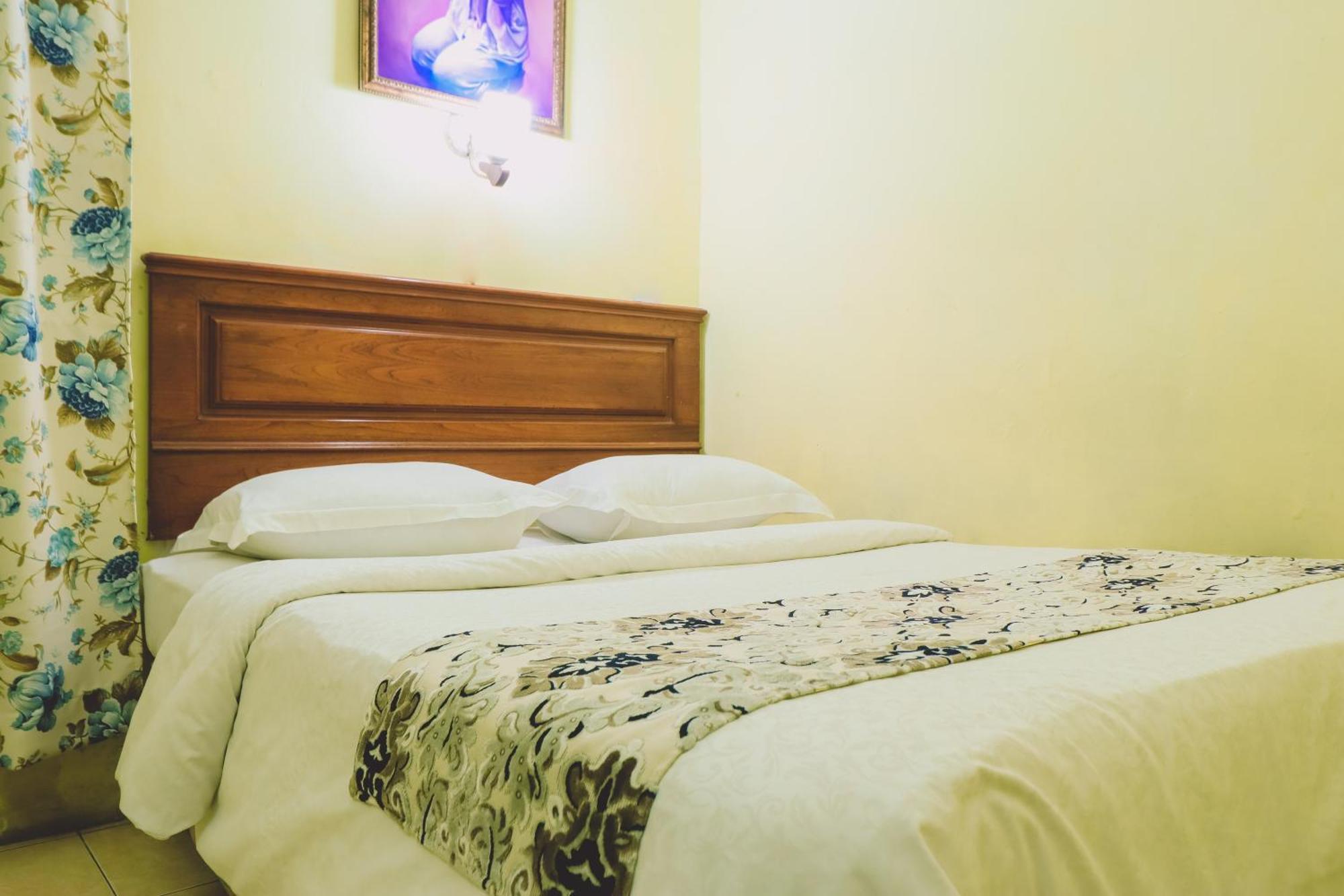 Hotel Pia *