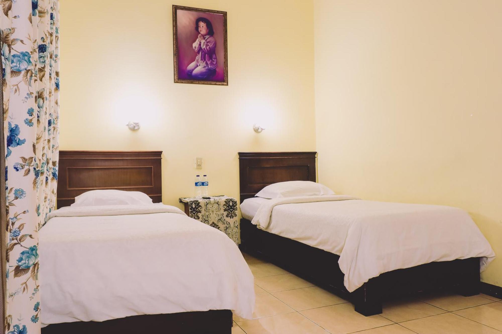 Hotel Pia *
